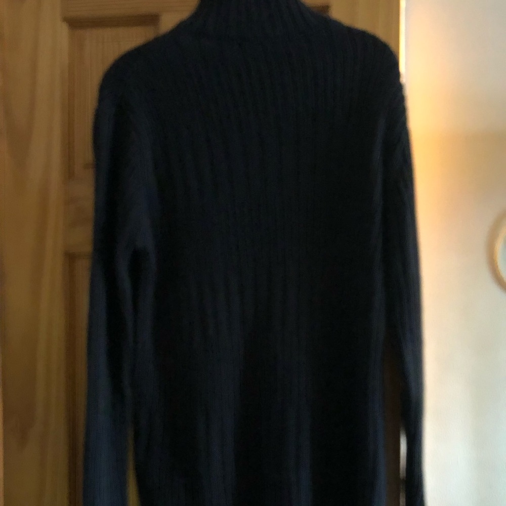 DKNY SWEATER